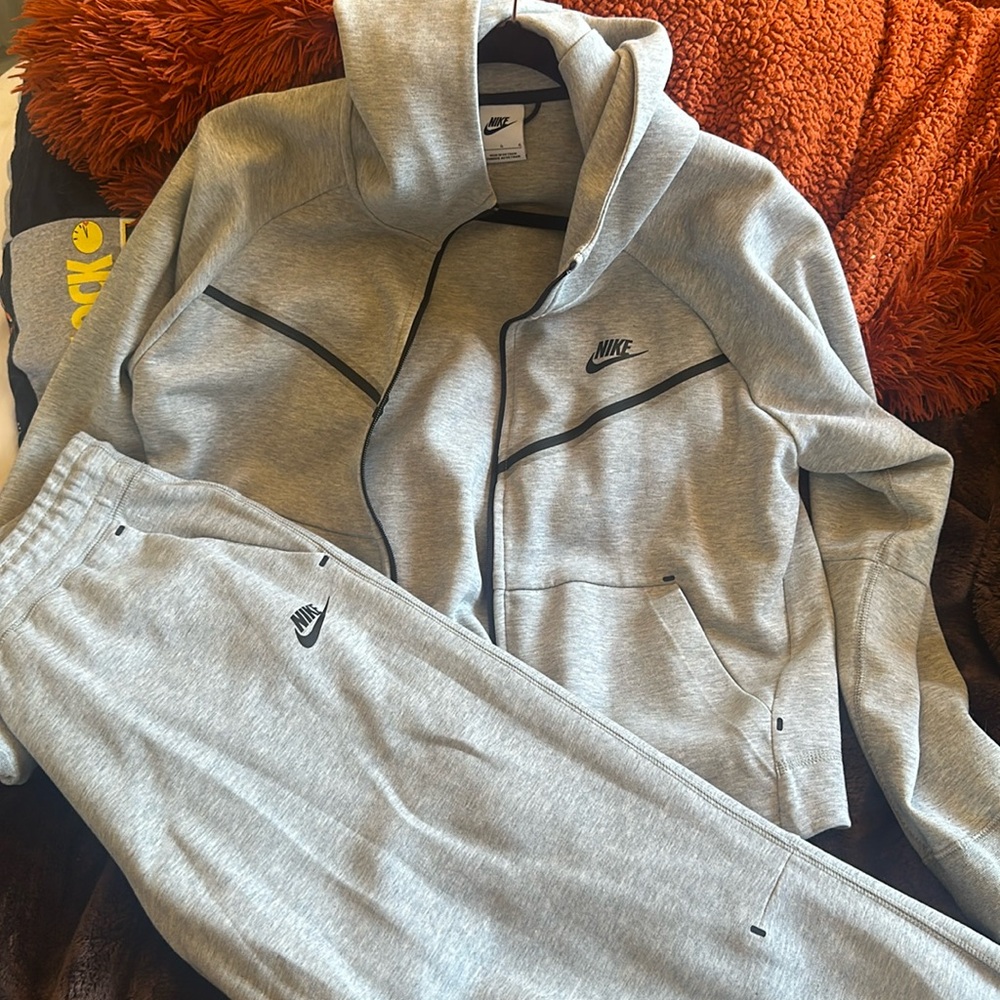 Nike tech suit
